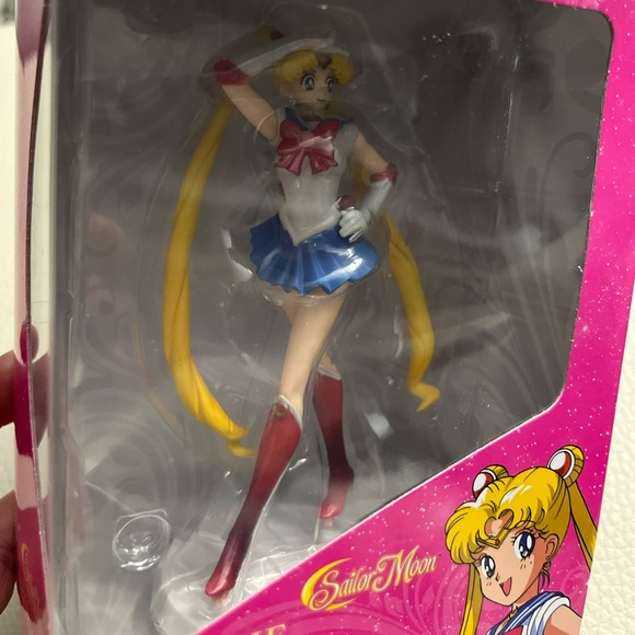 NWB -Bandai Sailor Moon HGIF Premium Figure Collection-Sailor Moon - Picture 2 of 8